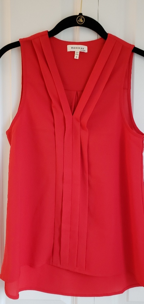 Sleeveless top